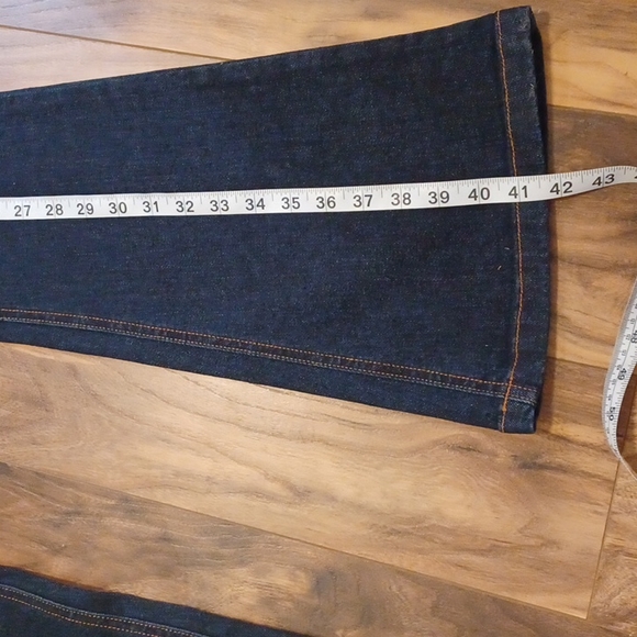 BDG Jeans Size 25 98% Cotton 2% Spandex Made U.S.A. Dark Blue Flare Jean - Picture 11 of 12